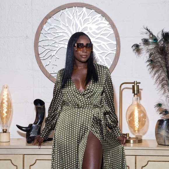 It's the Slit for me, Green Polka Dot Dress - Picture 4 of 4